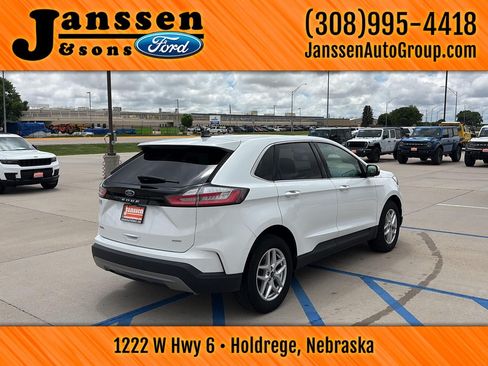 Used 2024 Ford Edge SEL AWD/4WD image 6