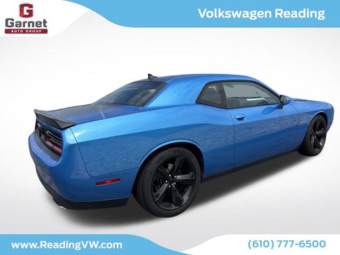Used 2015 Dodge Challenger R/T RWD image 6