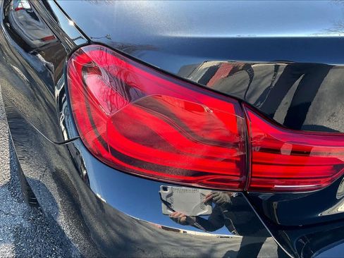 Used 2018 BMW M4 Convertible w/ Competition Package image 26