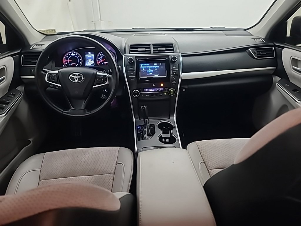 Used 2015 Toyota Camry XSE FWD image 21