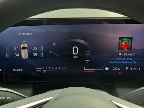 Used 2025 Buick Enclave Sport Touring w/ Power Package image 20