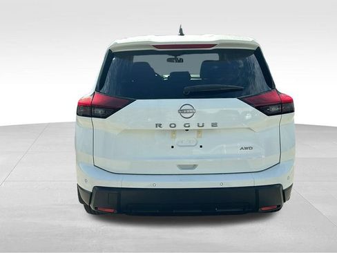 Used 2025 Nissan Rogue S AWD/4WD image 6