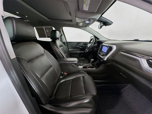 Used 2019 GMC Acadia SLT image 27