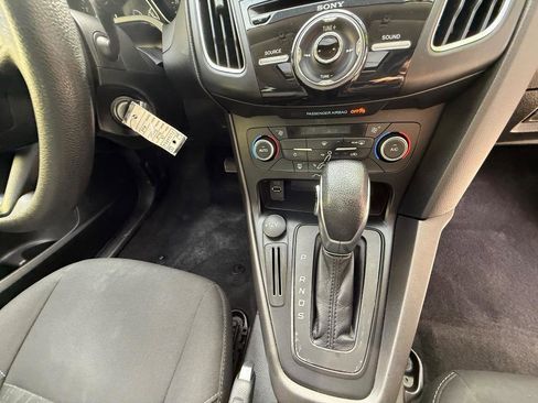 Used 2018 Ford Focus SEL image 13