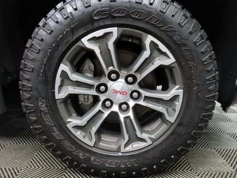 Used 2021 GMC Sierra 1500 SLE image 8