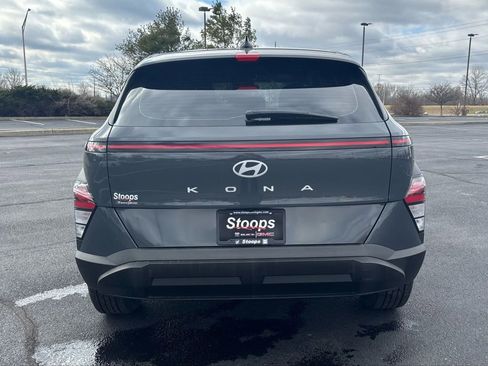 Used 2024 Hyundai Kona SE image 6