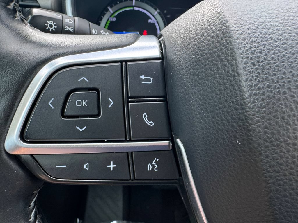 Used 2020 Toyota Highlander XLE AWD/4WD image 27