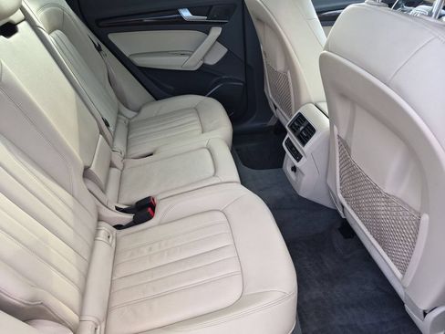 Used 2018 Audi Q5 2.0T Premium Plus w/ Premium Plus Package AWD/4WD image 32