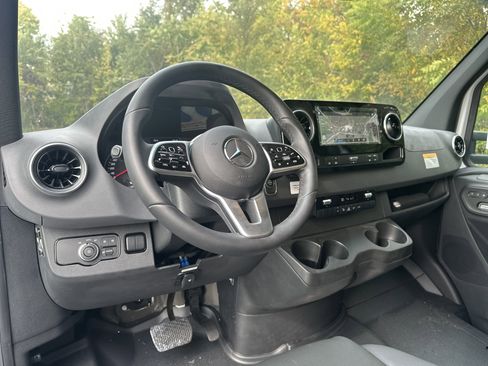 New 2023 Mercedes-Benz Sprinter 3500 image 13