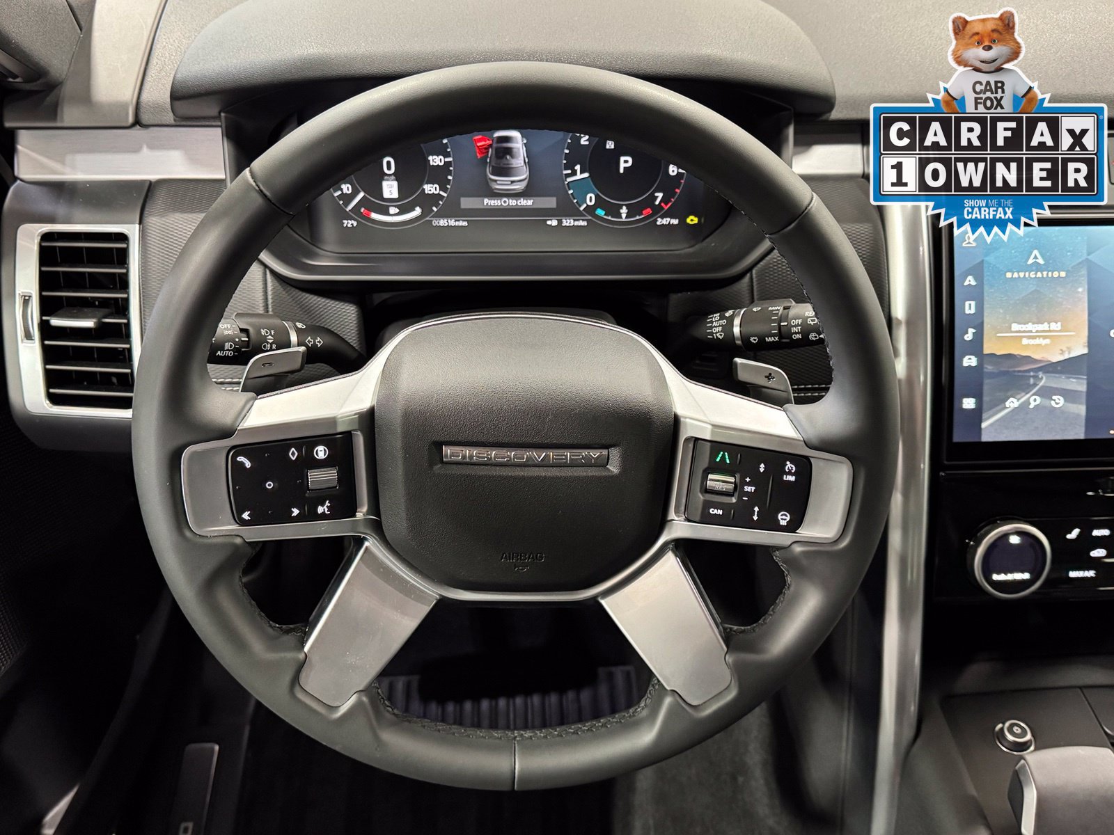 New 2025 Land Rover Discovery Dynamic SE AWD/4WD image 18