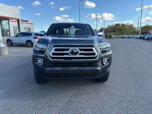 Used 2022 Toyota Tacoma Limited image 8