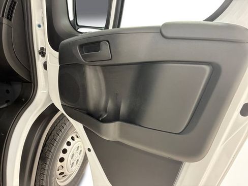 Used 2025 RAM ProMaster 2500 w/ Convenience Group FWD image 14