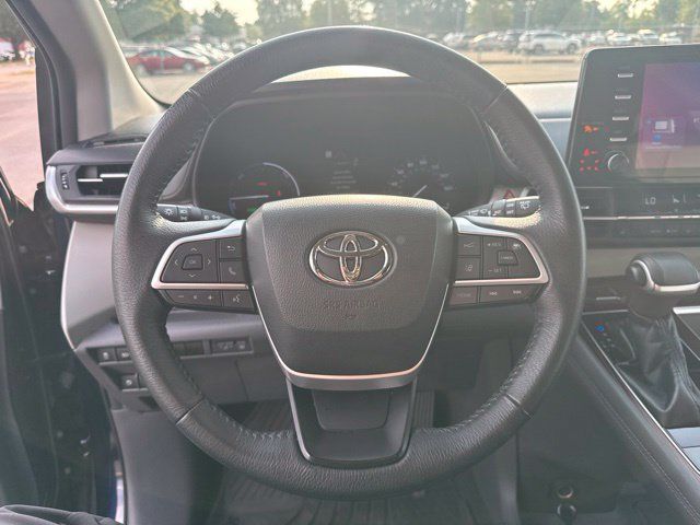Used 2023 Toyota Sienna XLE FWD image 29