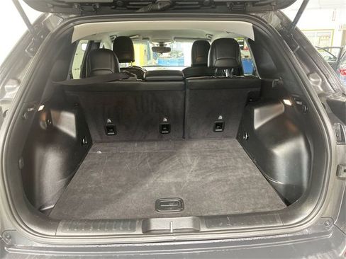 Certified 2019 Jeep Cherokee Trailhawk image 22