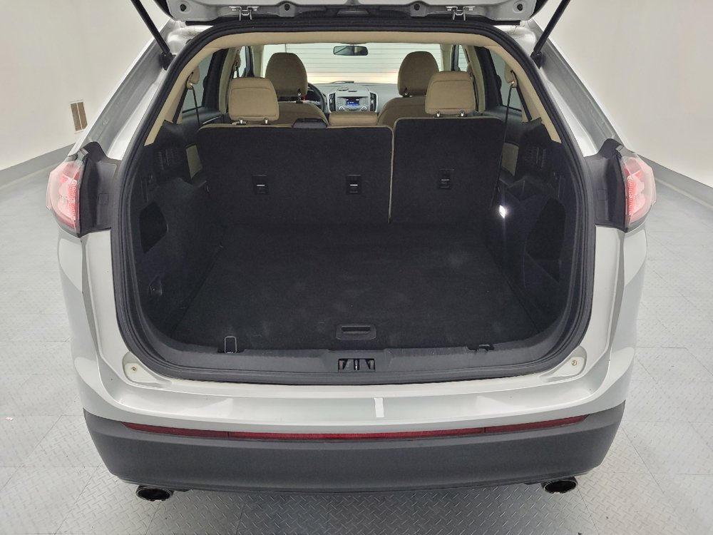 Used 2018 Ford Edge SE FWD image 29