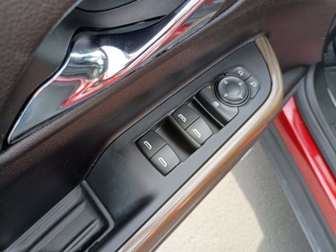 Used 2023 GMC Acadia SLE w/ Driver Convenience Package FWD image 19