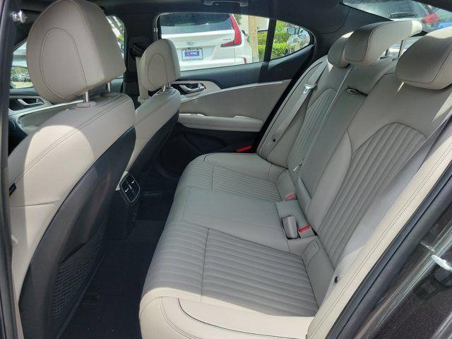 Certified 2023 Genesis G70 2.0T w/ Sport Prestige Package RWD image 7