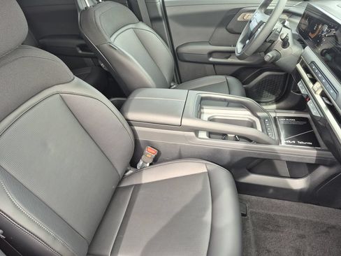 New 2027 Kia Telluride S w/ Towing Package AWD/4WD image 16