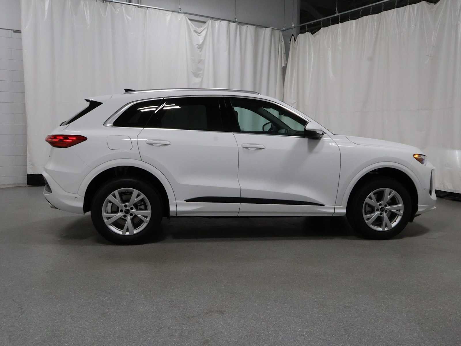 New 2026 Audi Q5 Premium AWD/4WD image 10