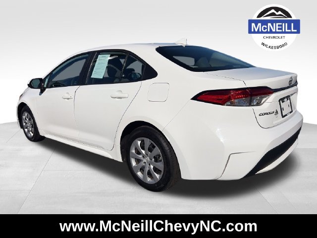 Used 2021 Toyota Corolla LE FWD image 6