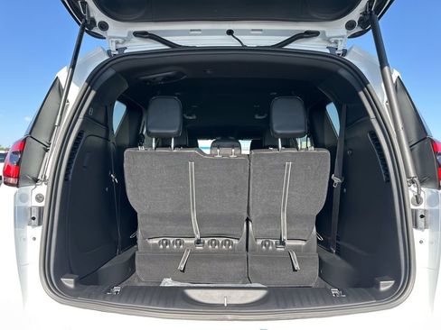 New 2026 Chrysler Pacifica Select image 14