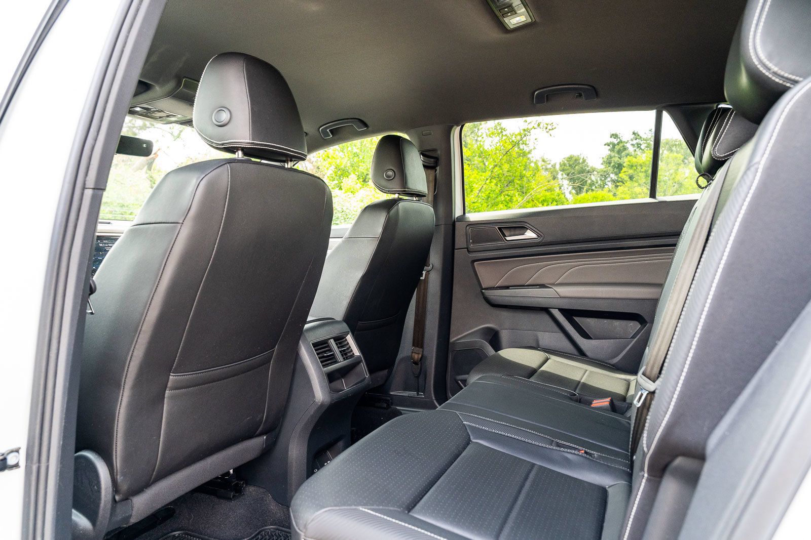 Used 2023 Volkswagen Atlas Cross Sport SE w/ Black Wheel Package FWD image 15