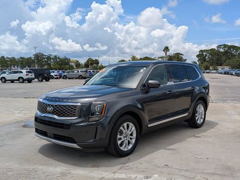 Used 2020 Kia Telluride LX FWD image 4