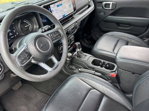 Used 2024 Jeep Wrangler High Altitude AWD/4WD image 9