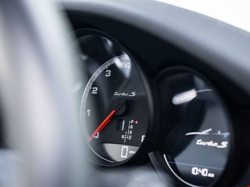 Used 2016 Porsche 911 Turbo S image 39