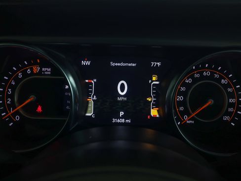 Used 2023 Jeep Gladiator Sport AWD/4WD image 13