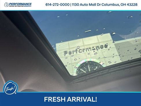 Used 2017 Porsche Macan Base image 24