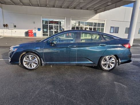 Used 2018 Honda Clarity Touring image 2