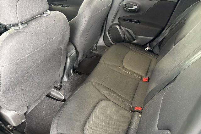Used 2020 Jeep Renegade Sport FWD image 13