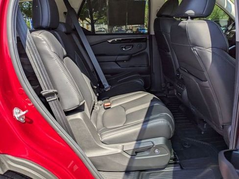 Certified 2025 Honda Pilot EX-L image 38