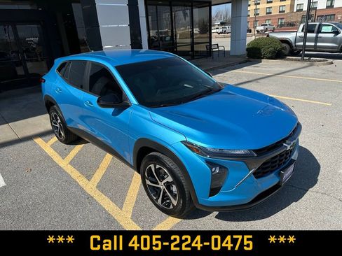 Used 2025 Chevrolet Trax RS w/ Driver Confidence Package image 10