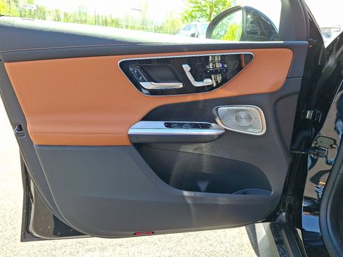 Used 2026 Mercedes-Benz GLC 300 4MATIC image 12