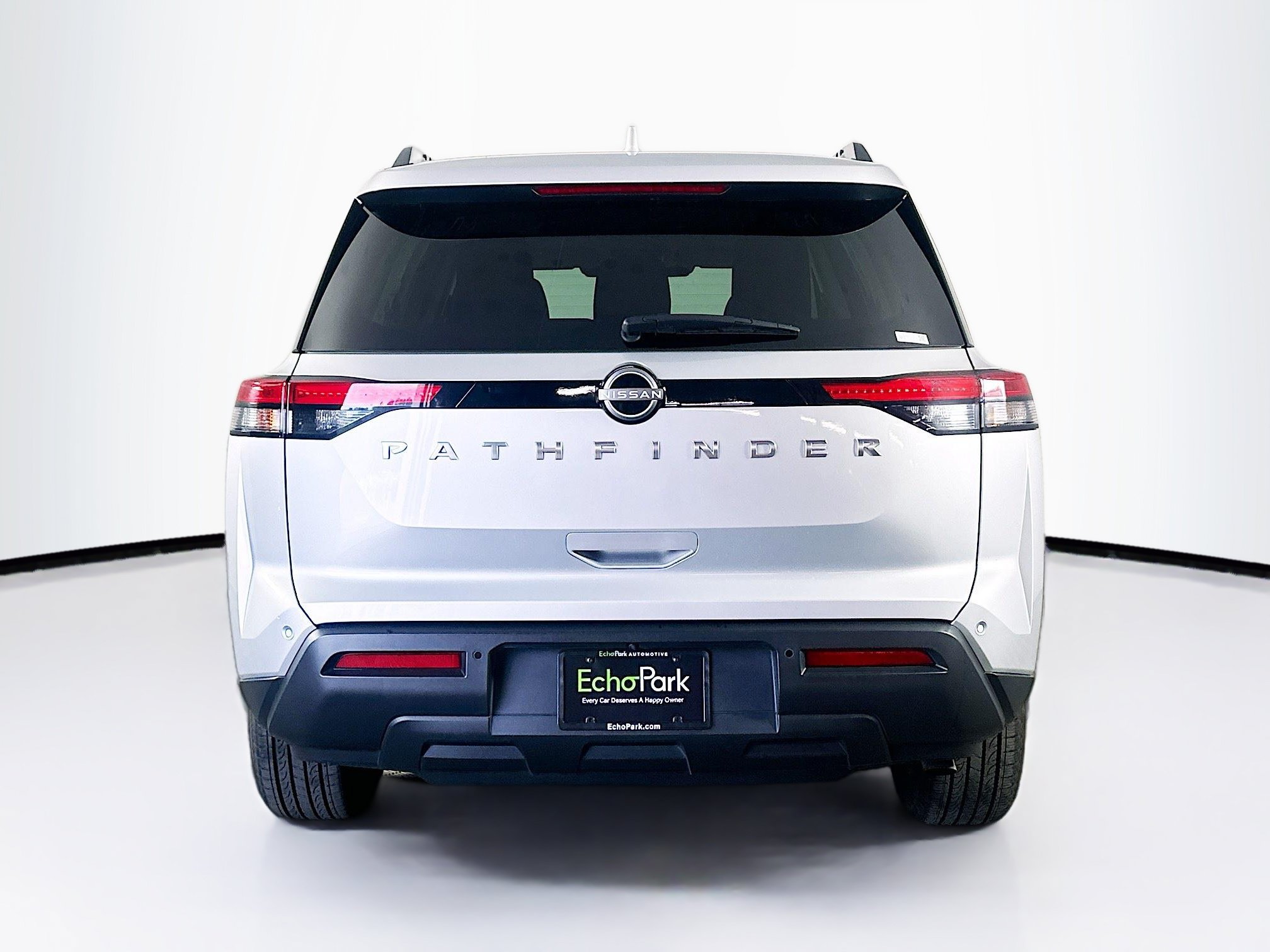 Used 2025 Nissan Pathfinder SV FWD image 7