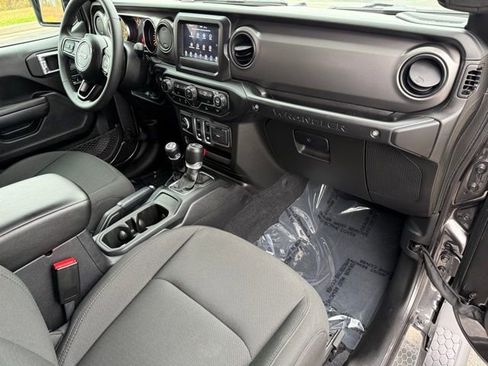 Used 2023 Jeep Wrangler Sport S image 13