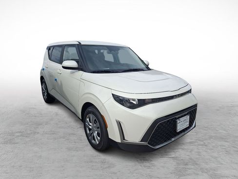 New 2025 Kia Soul LX image 3