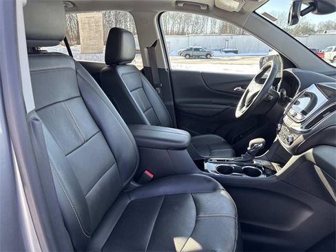 Used 2023 Chevrolet Equinox Premier image 29