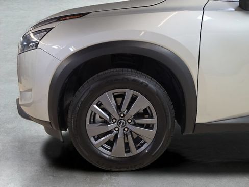 Used 2025 Nissan Pathfinder SV AWD/4WD image 24