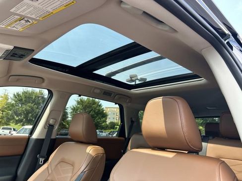 Used 2025 Nissan Pathfinder Platinum w/ Cargo Package FWD image 24