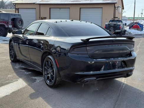 Used 2016 Dodge Charger SXT image 6