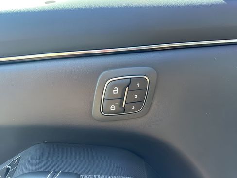 Used 2021 Ford Mustang Mach-E Premium image 11