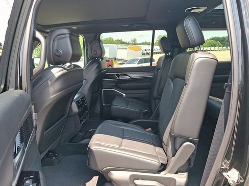 New 2026 Jeep Grand Wagoneer L 4WD w/ Premium Group I image 5