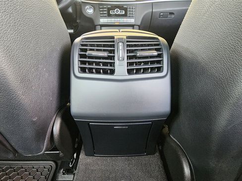 Used 2014 Mercedes-Benz E 350 Sedan image 81