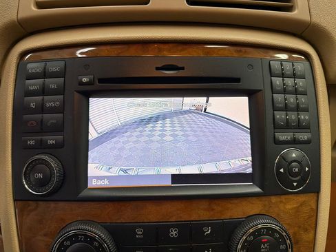 Used 2009 Mercedes-Benz R 350 4MATIC image 31