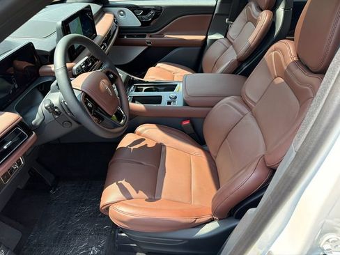 New 2026 Lincoln Aviator Reserve AWD/4WD image 10