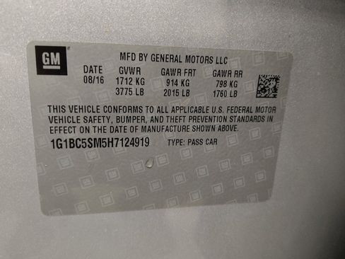 Used 2017 Chevrolet Cruze LS FWD image 33