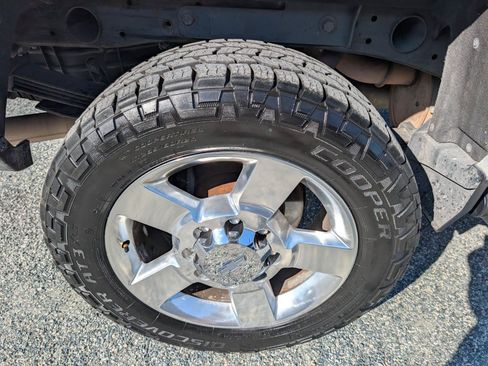 Used 2017 Chevrolet Silverado 2500 LTZ w/ Vortec Plus Package AWD/4WD image 10